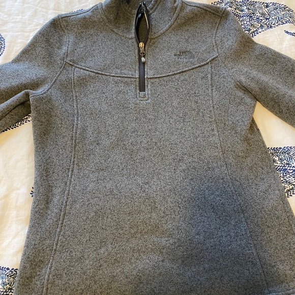 north face quarter zip - Picture 4 of 6